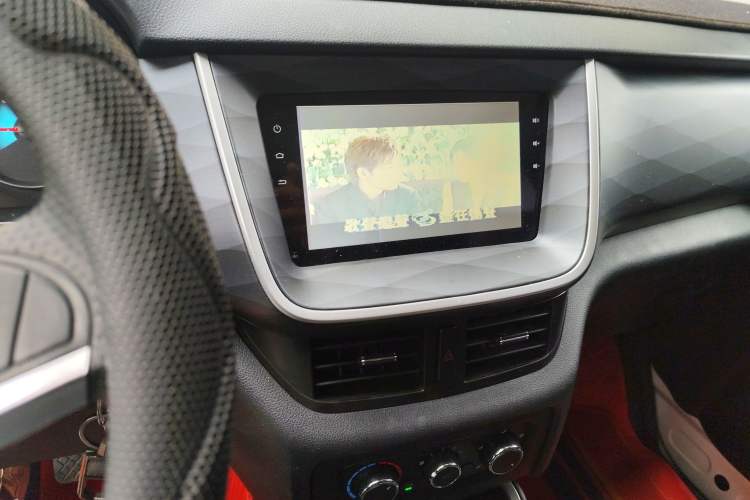 Used Jinbei Gold Hiace M Classic 2023 Panda Edition 1.5L Travel Lion Passenger Van 5/6/7 Seats