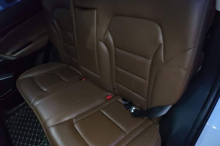 Used Geely Auto Emgrand X7 Sport 2016 1.8TD Automatic ZhiZun Version Left Rear Seat