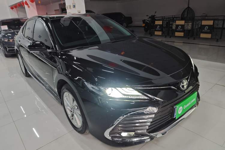 Used Toyota Camry 2023 2.0G Luxury Edition
