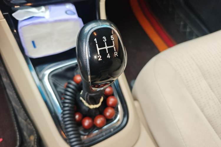 Used Chery E3 2015 1.5L Manual Fashion Model Gear Lever