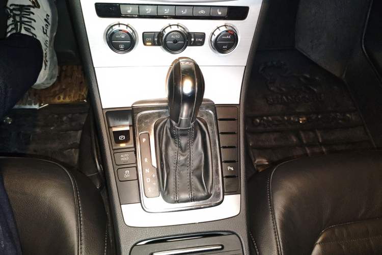 Used Volkswagen Magotan 2012 Revised 1.8TSI Luxury Version