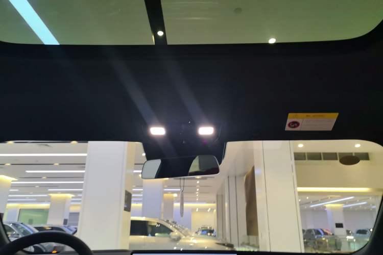 Used Li Auto L8 2025 Ultra Smart Refreshed Edition Headliner