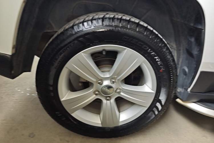 Used Jeep Patriot 2015 2.0L Sport Edition Right Rear Wheel Hub
