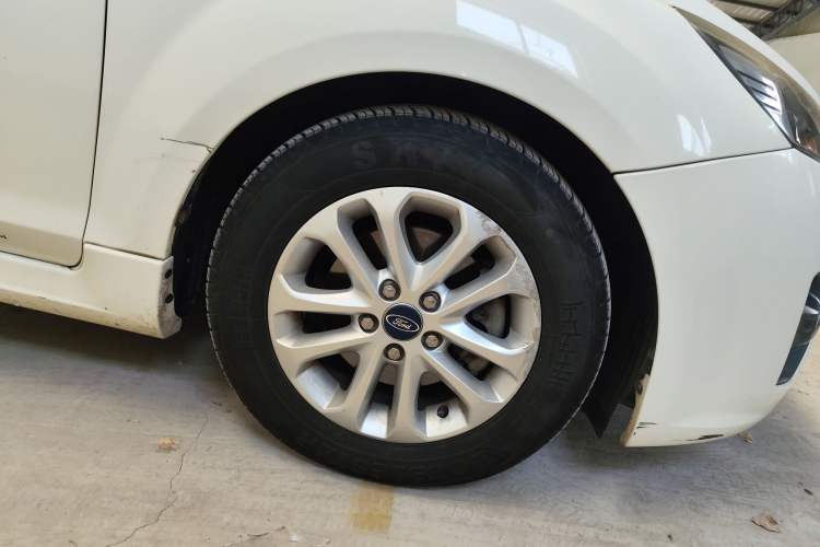 Used Ford Focus 2011 Hatchback 1.8L Automatic Fashion Edition