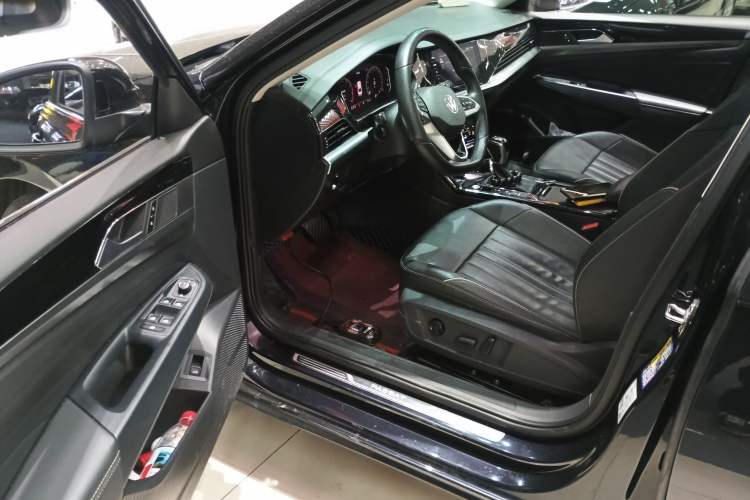 Used Volkswagen Passat 2022 330TSI Starry Elite Edition Custom Version
