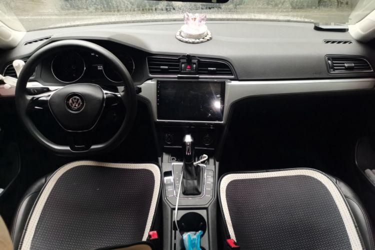 Used Volkswagen Lamando 2018 230TSI DSG Fashion Edition Center Console