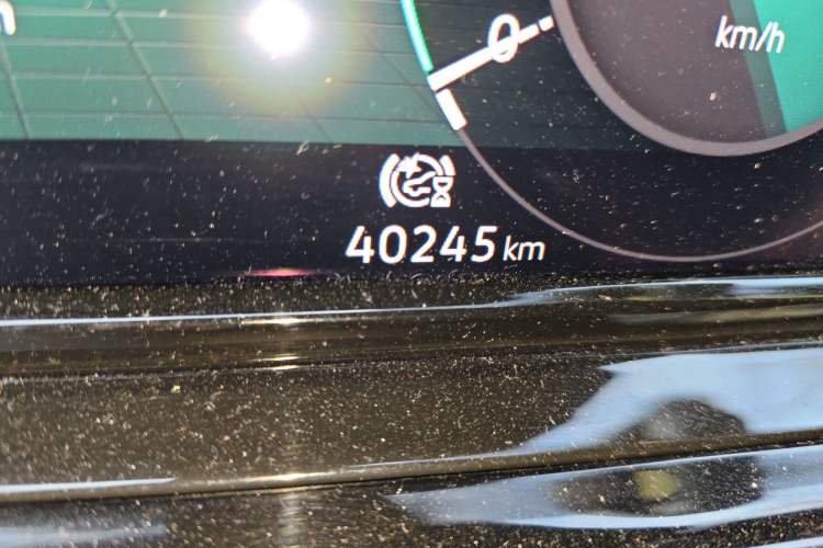 Used Volkswagen Golf 2021 280TSI DSG R-Line Odometer Close Up