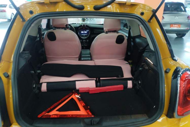 Used MINI 2016 1.2T ONE Pioneer Edition Trunk