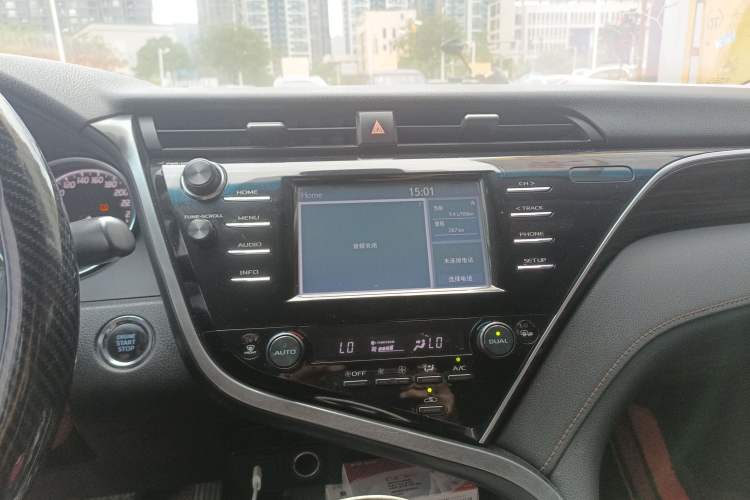 Used Toyota Camry 2018 2.0G Luxury Edition
