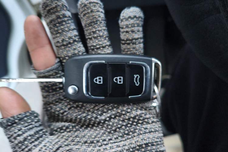 Used Chengshi 01 2021 Chuanfu Edition + 3.3KW Single-Row Closed Cargo Van Single Seat Single Battery
