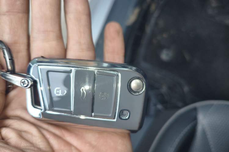 Used Volkswagen Sagitar 2023 280TSI DSG Excellence Edition Vehicle Key