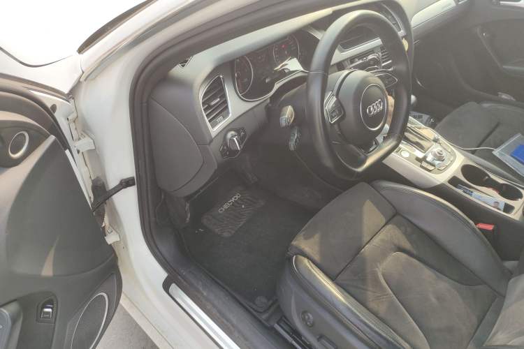 Used Audi A4L 2013 40 TFSI quattro Sport version Driver Seat