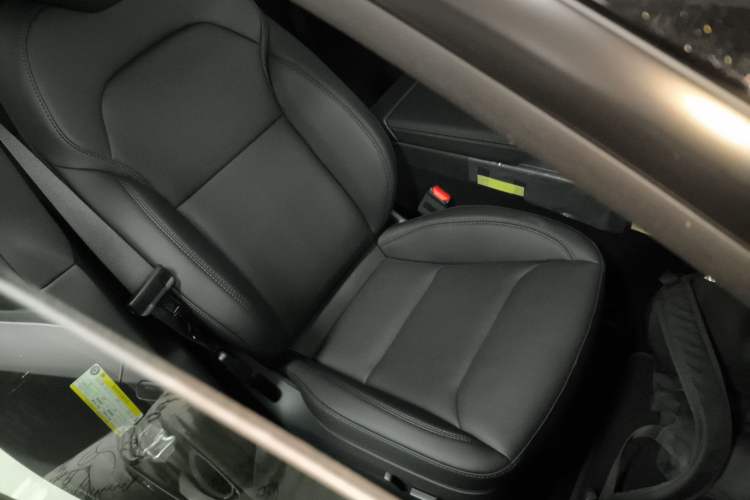 Used Tesla Model Y 2026 Rear-Drive Model
