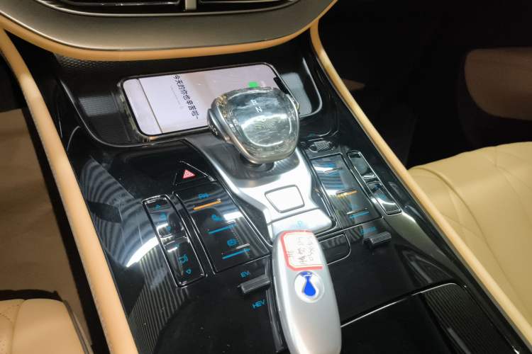 Used Denza D9 2024 DM-i 980 Four-Wheel Drive Prestige Model