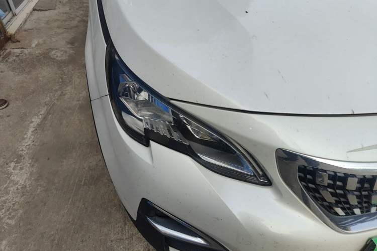 Used Peugeot 4008 2017 350THP Elite Edition Right Front Headlight