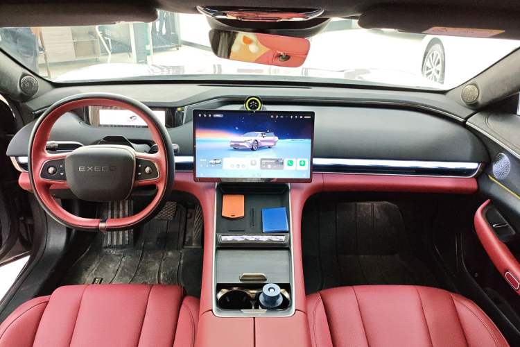 Used EXEED Star Era ES 2025 Extended-Range Max Urban Assisted Driving Center Console