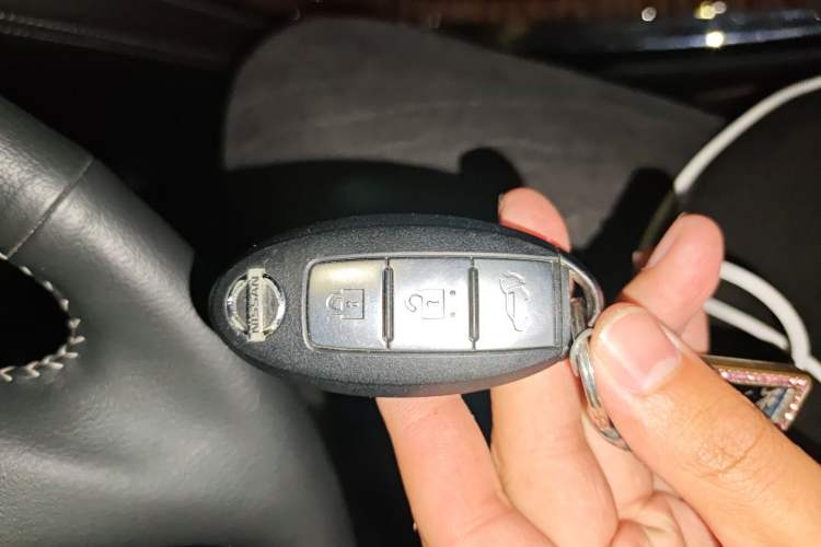 Used Nissan Patrol 2017 5.6L Standard Edition Vehicle Key