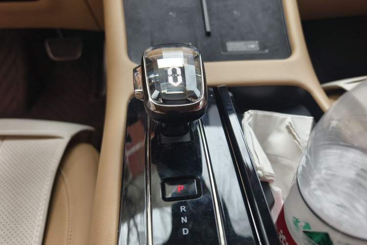 Used Hima AITO M7 2024 1.5T Rear-Drive Plus Version 5 Seats Gear Lever