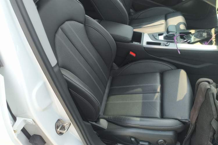 Used Audi A4L 2022 40 TFSI Luxury Dynamic Model