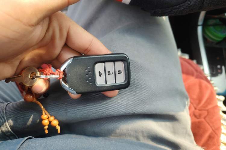 Used Honda Crider 2013 1.8L automatic luxury edition
