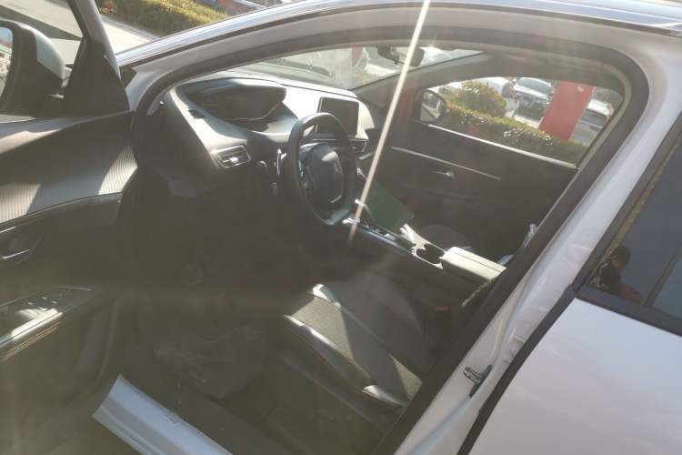 Used Peugeot 5008 2019 380THP 7-Seater Elite Edition