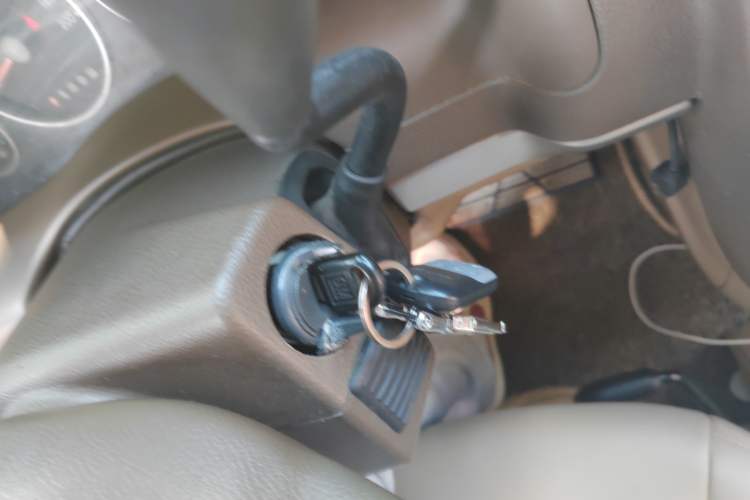 Used Buick GL8 2012 2.4L BASE Comfort Edition