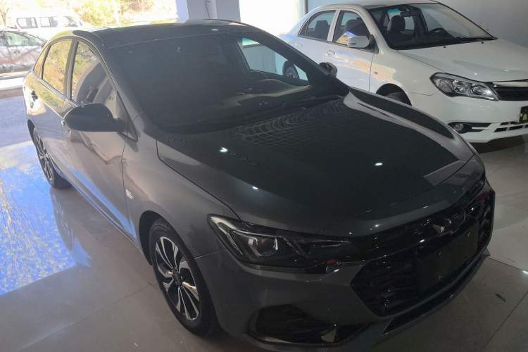 Used Chevrolet Monza 2020 Light Hybrid RS 330T Automatic Comfort Edition Front Right 45 Deg