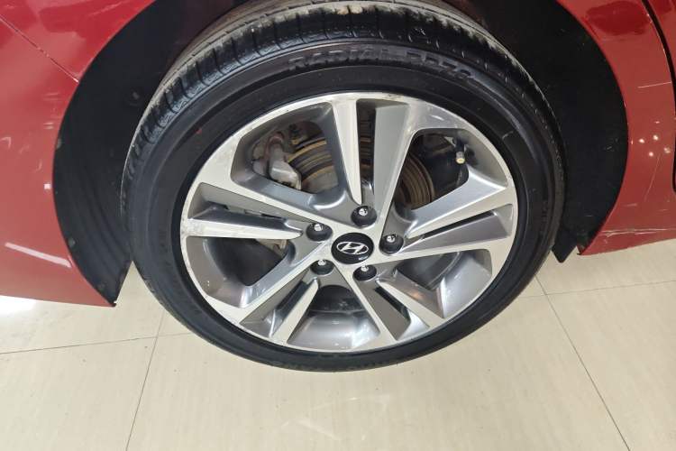 Used Hyundai Elantra (6th Generation / Lingdong) 2016 1.6L Automatic ZhiXuan – Elite Version Right Rear Wheel Hub