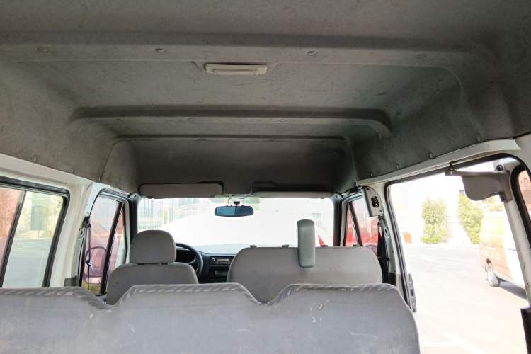 Used Ford Classic Transit 2013 2.8T Diesel Logistics Model with Short Wheelbase and Mid-Roof JX493ZLQ4