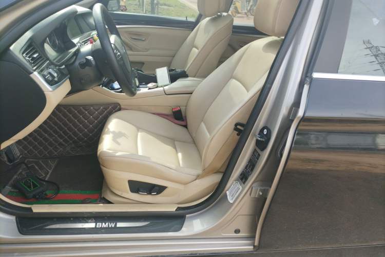 Used BMW 5 Series 2012 520i Elegant Edition
