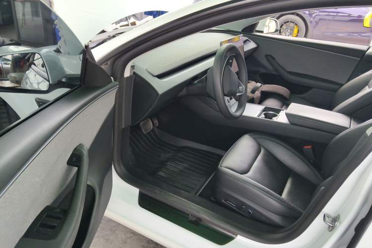 Used Tesla Model 3 2025 Rear-Wheel-Drive Version Driver Seat