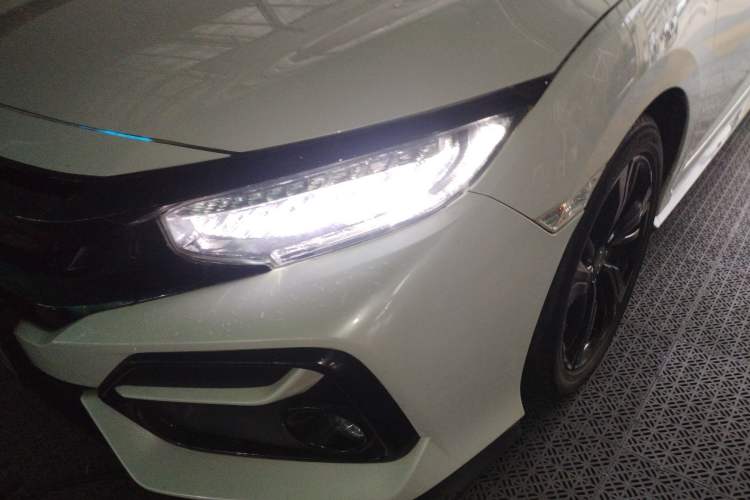 Used Honda Civic 2021 HATCHBACK 220TURBO CVT Trendy Cool Edition
