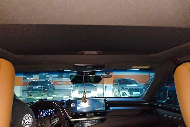 Used Lexus ES 2018 200 Excellence Edition China V Standard Headliner