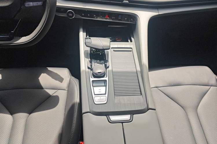 Used CHANGAN CS75 PLUS 2024 3rd Generation Champion Edition 1.5T Intelligent Drive Dynamic Model