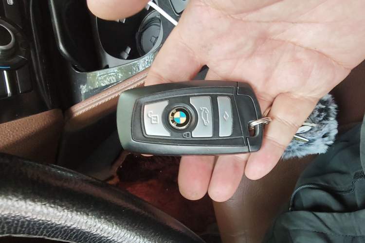 Used BMW 5 Series 2014 520Li Elegant Model Vehicle Key