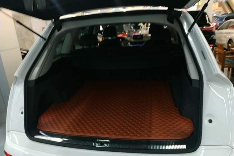 Used Audi Q7 2019 45 TFSI Comfort Model