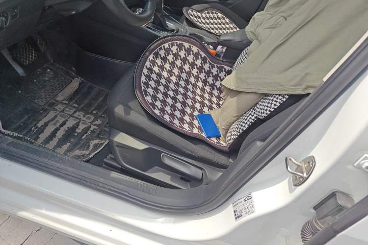 Used Volkswagen Bora 2021 1.5L Automatic Fashionable Smart Connectivity Version Left Front Seat