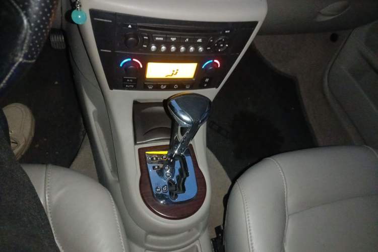 Used Citroen C-Triomphe 2006 2.0L Automatic Luxury Version
