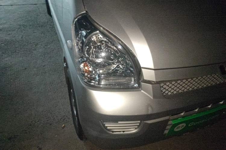 Used Wuling Rongguang 2017 1.5L Extended Basic Version Right Front Headlight