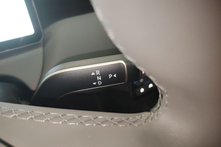 Used Nio ET5T 2025 75 kWh Touring Gear Lever