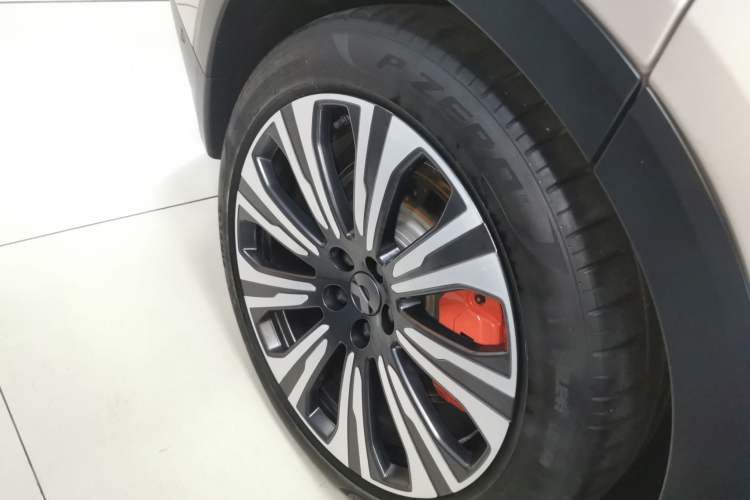 Used Nio ES8 2023 75 kWh Right Rear Wheel Hub