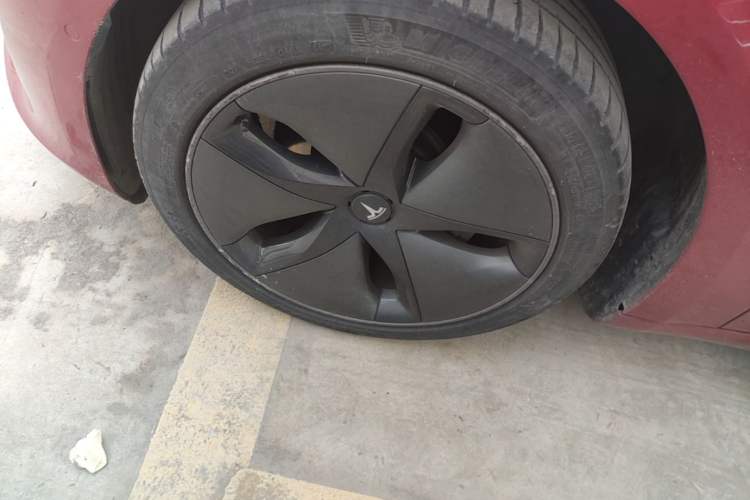 Used Tesla Model 3 2019 Long-Range Rear-Wheel-Drive Version
