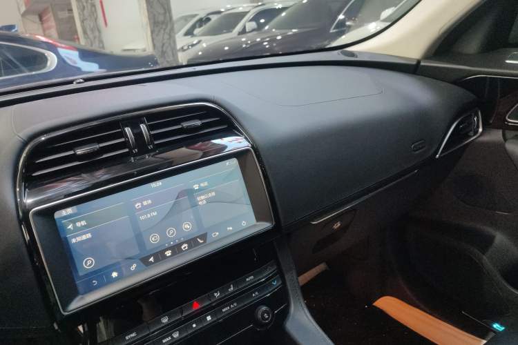 Used Jaguar F-PACE 2019 2.0T Four-Wheel Drive Urban Luxury Edition