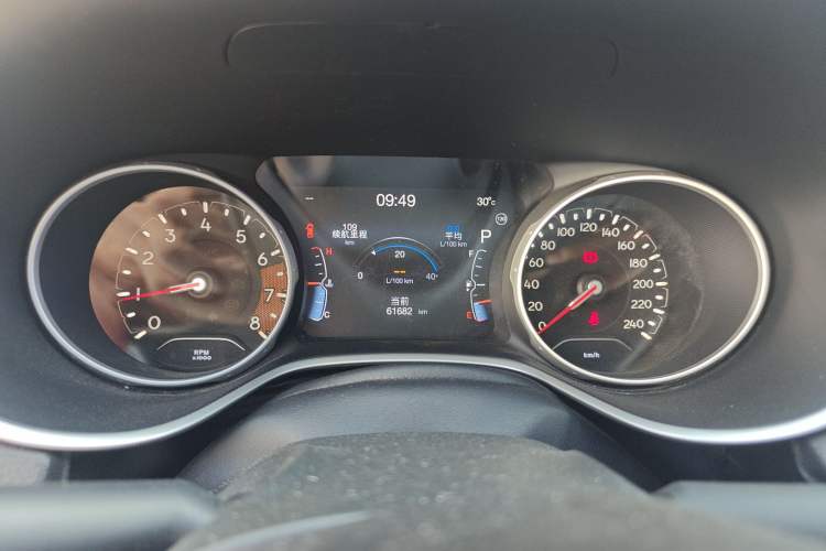 Used Jeep Compass 2017 200T Automatic Family Edition
