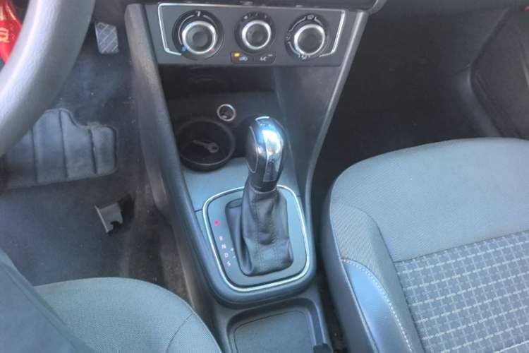 Used Volkswagen Polo 2014 1.6L Automatic Comfort Edition
