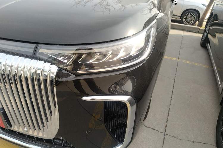 Used VOYAH Dream 2025 PHEV Four-Wheel-Drive Flagship Kunpeng Edition