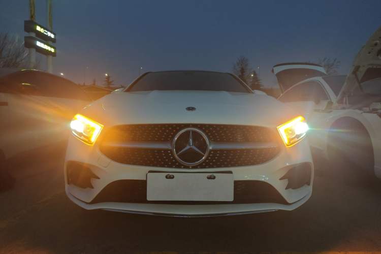 Used Mercedes-Benz A-Class 2021 A 200 L Sport Sedan Fashion Model
