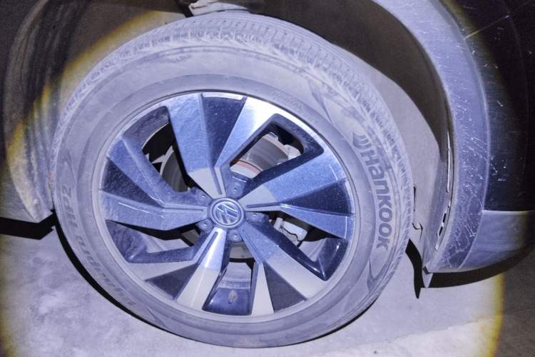 Used Volkswagen Tayron 2021 280TSI Two-Wheel Drive Luxury Smart Connectivity Version Right Front Wheel Hub