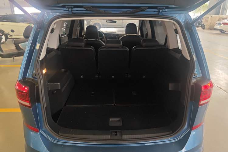 Used Volkswagen Touran 2021 Volkswagen Touran L 280TSI DSG Boundary Edition 7-Seater