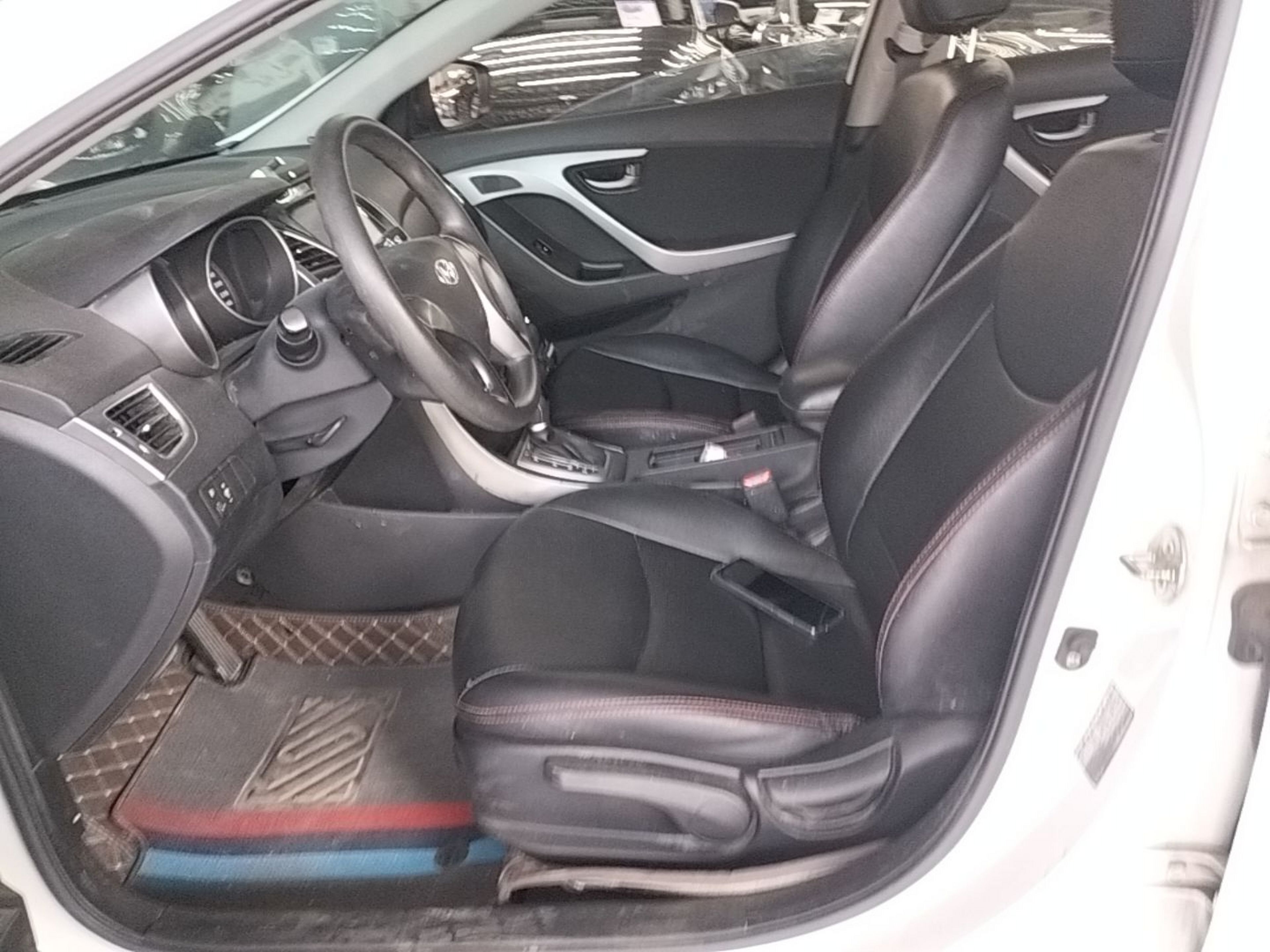 Interior delantero